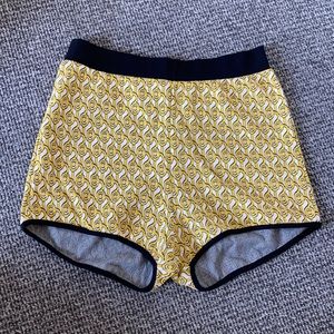 NWT Zara printed shorts